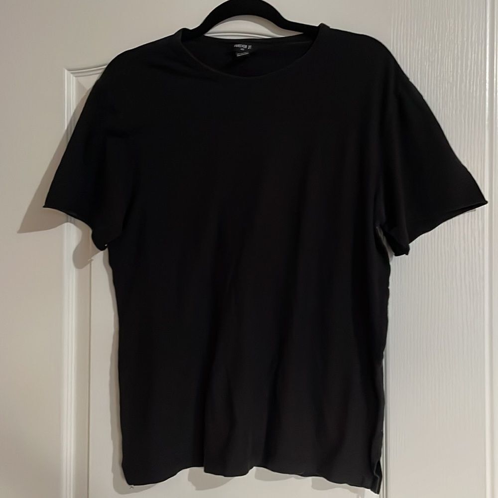 Men’s forever 21 t-shirt